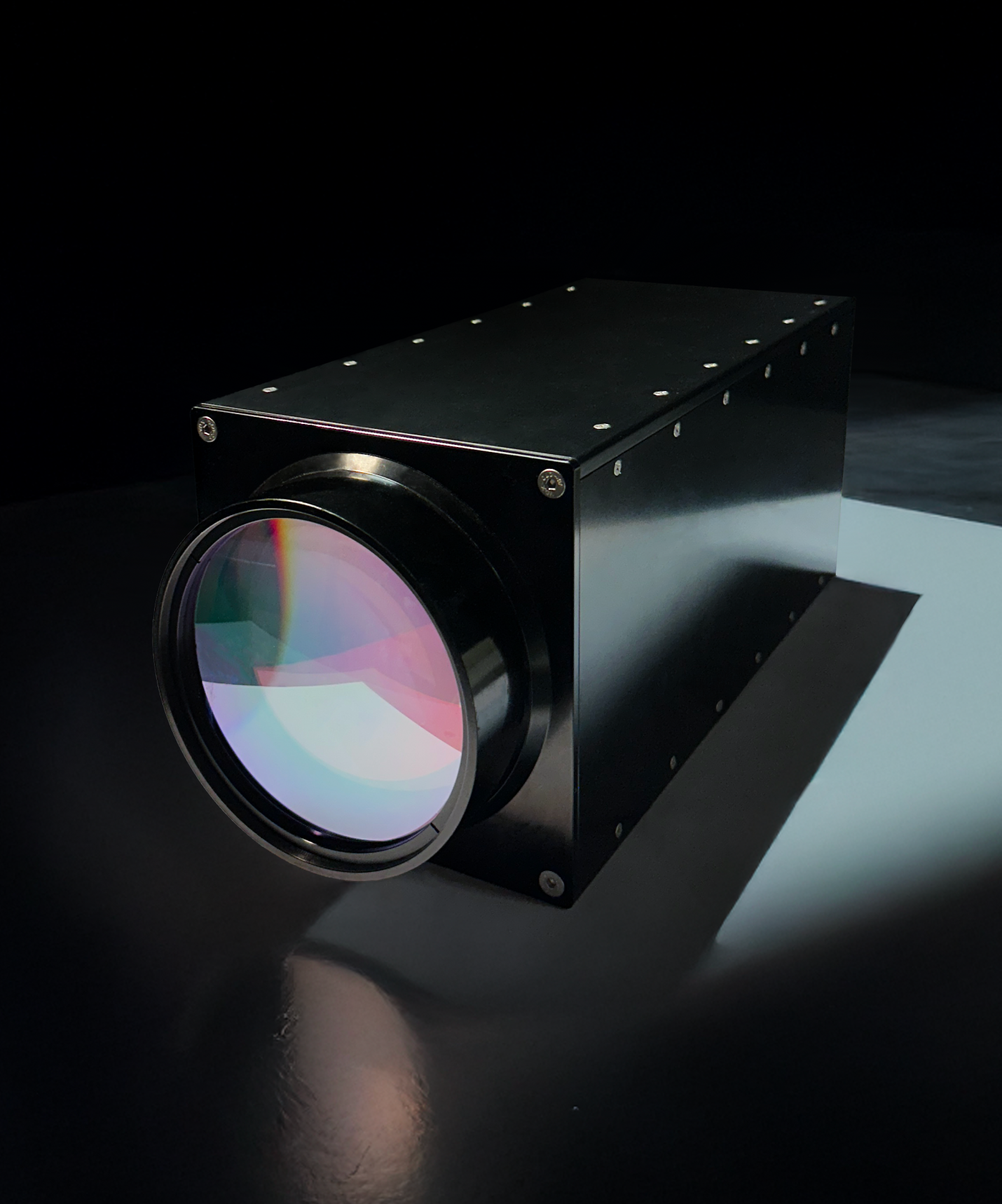 SWIR Motorized Zoom Lens - 450mm